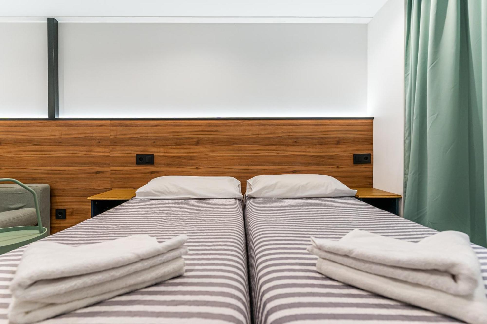 Cc Atocha Apartments Madrid Exterior photo