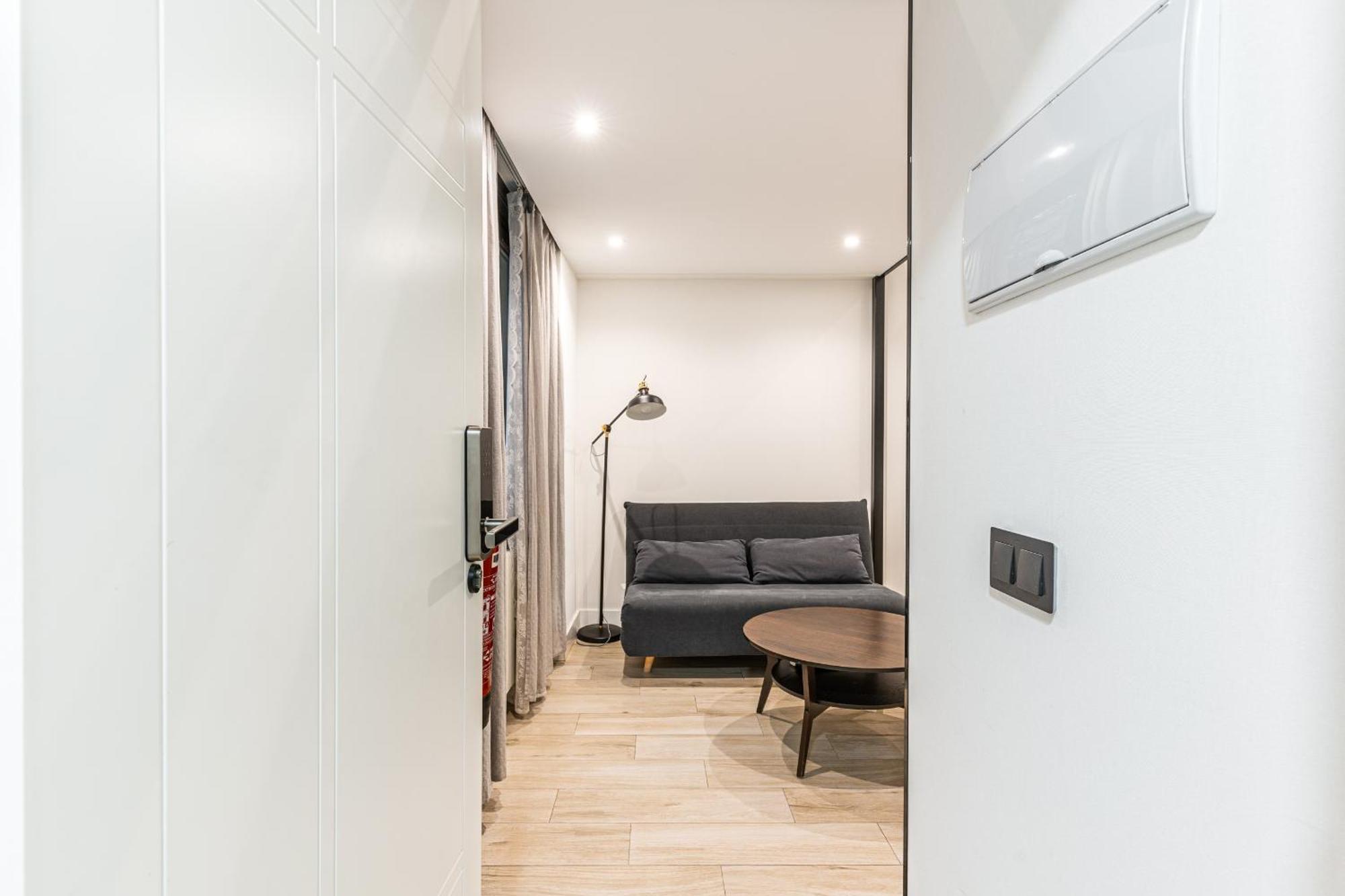 Cc Atocha Apartments Madrid Exterior photo